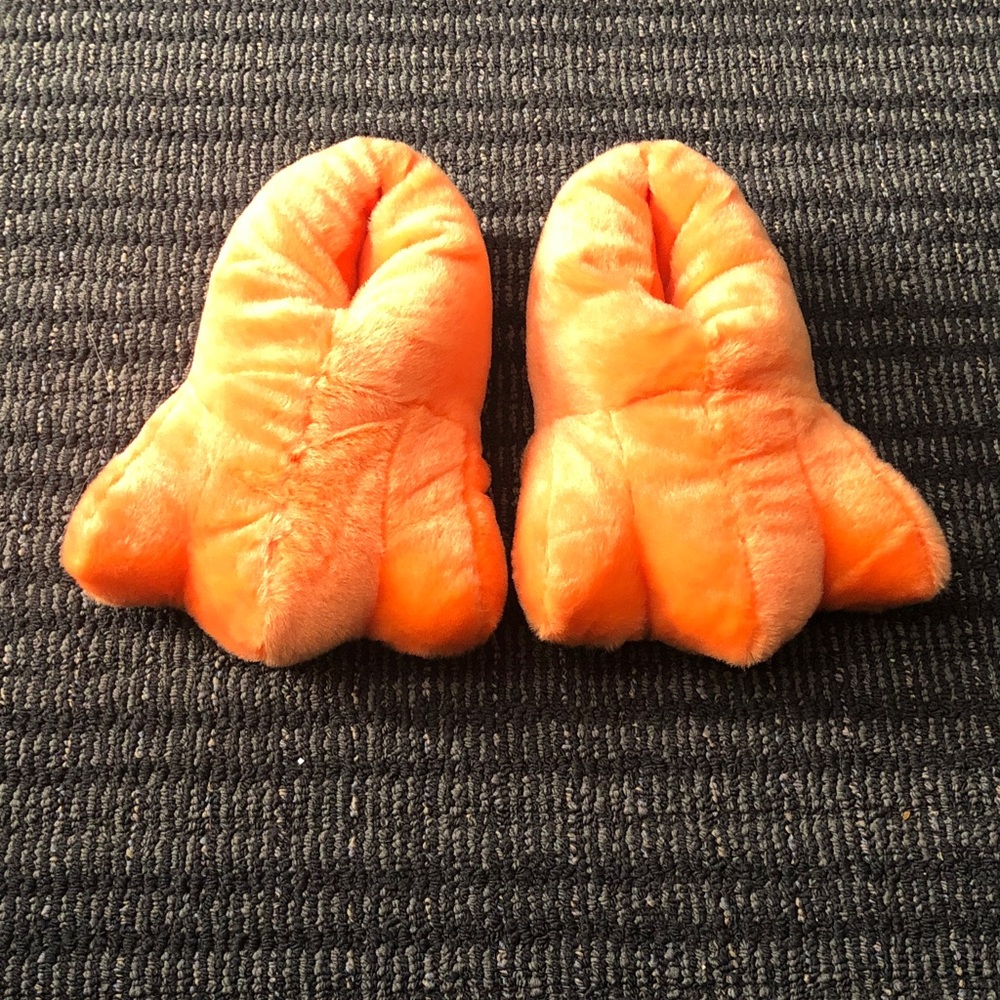 🚚 Kids Duck Feet Plush Slippers